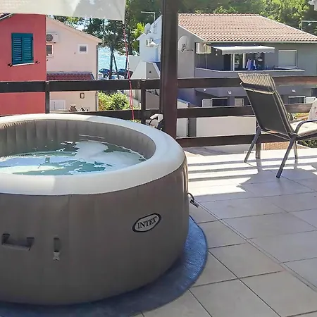 Two-bedroom In Apartamento